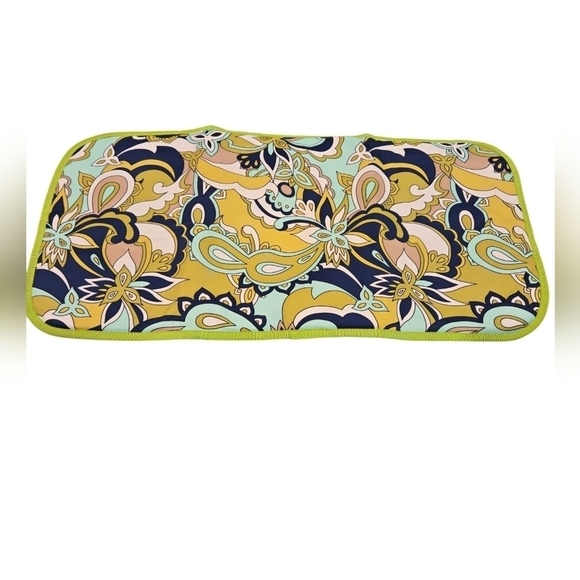 JU JU BE MESSANGER DIAPER BAG. GREEN, BLUE AND WHITE PAISLEY AND FLORAL. - Picture 3 of 11